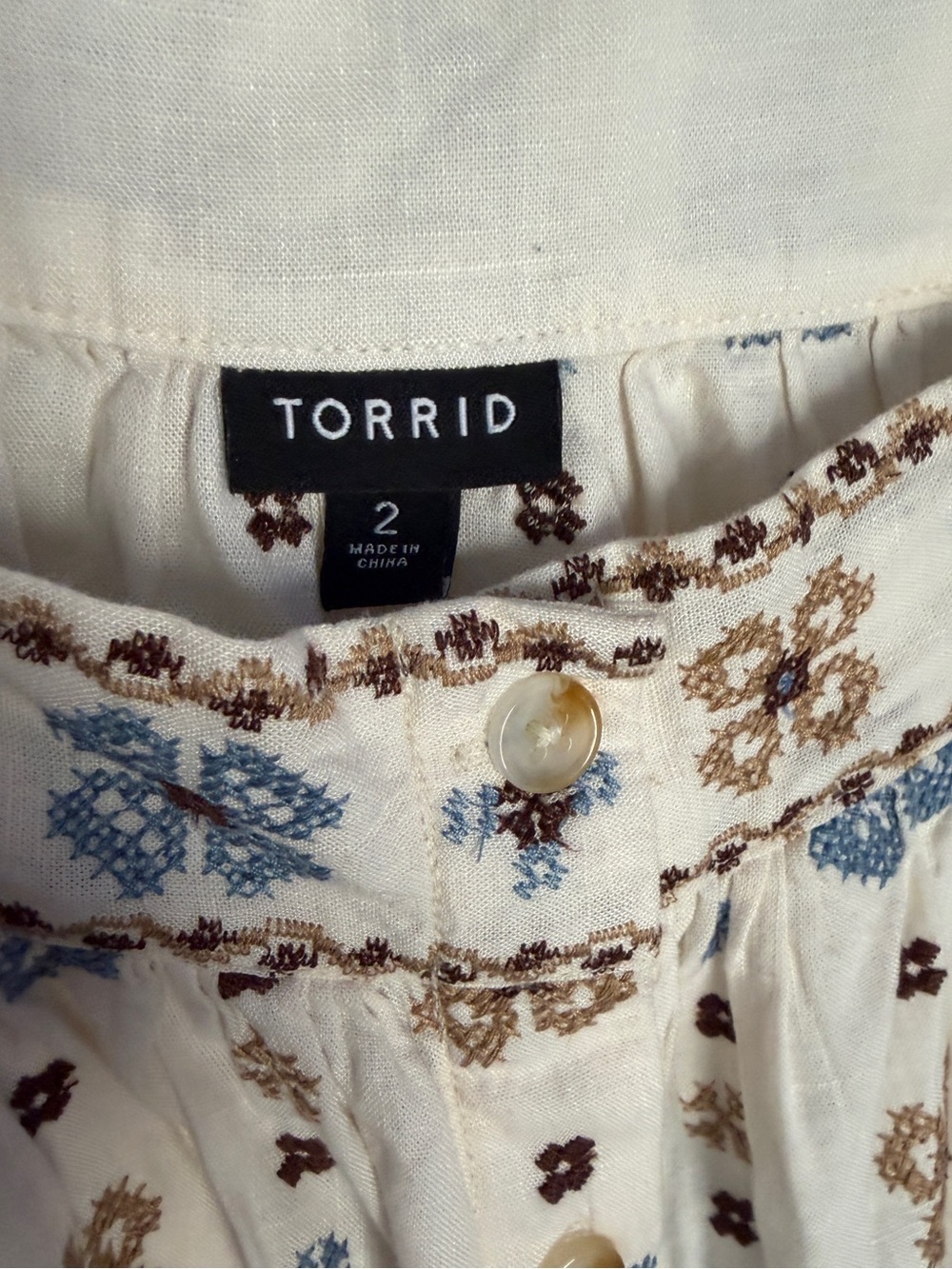 torrid Cream Peasant Blouse with Blue & Brown Embroidery. 2X LIKE NEW - Picture 3 of 6